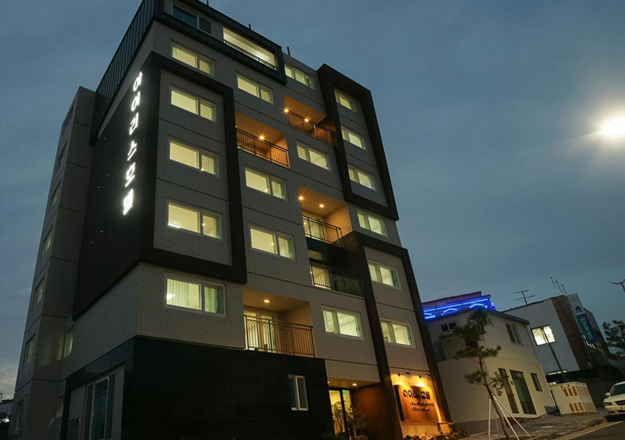 Iris Hotel Seogwipo Exterior foto